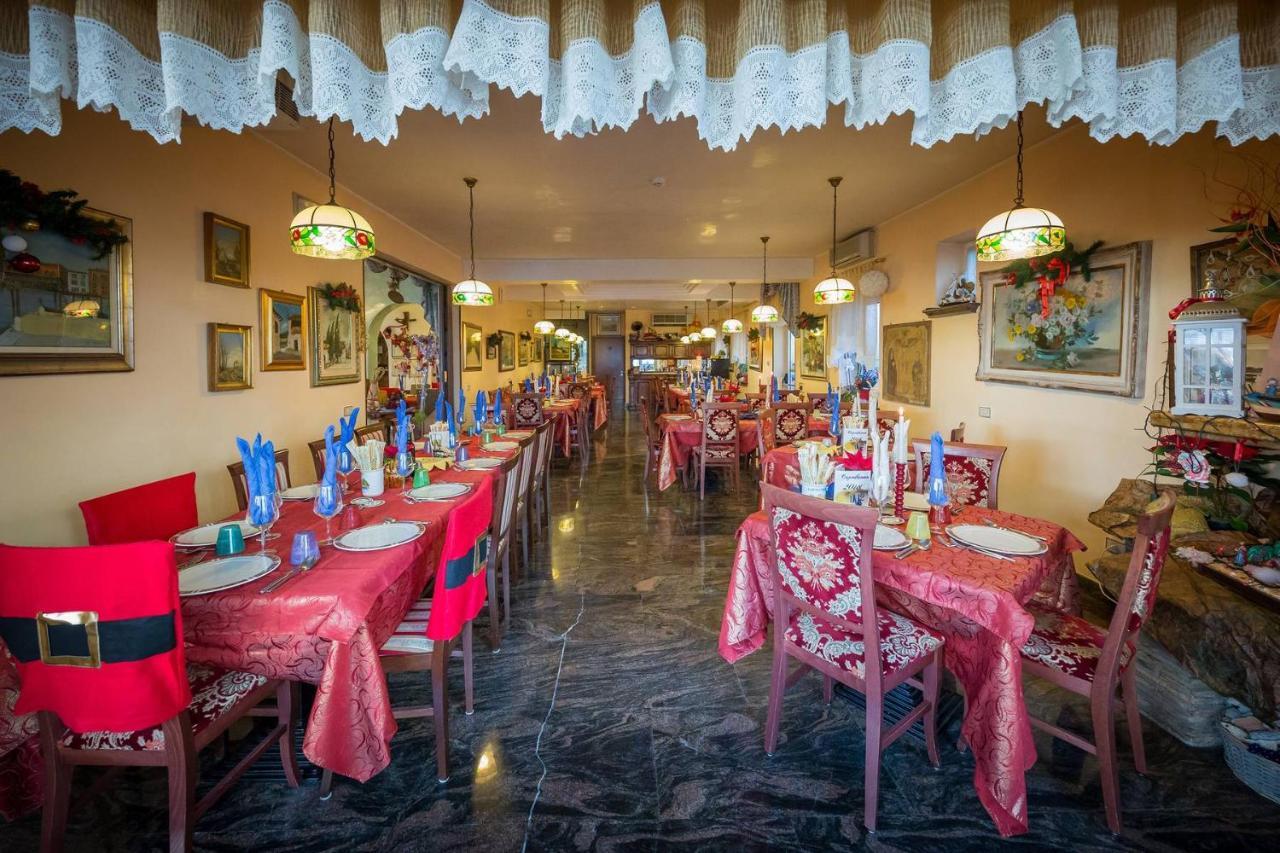 Albergo Ristorante Fabrizio Каорле Экстерьер фото