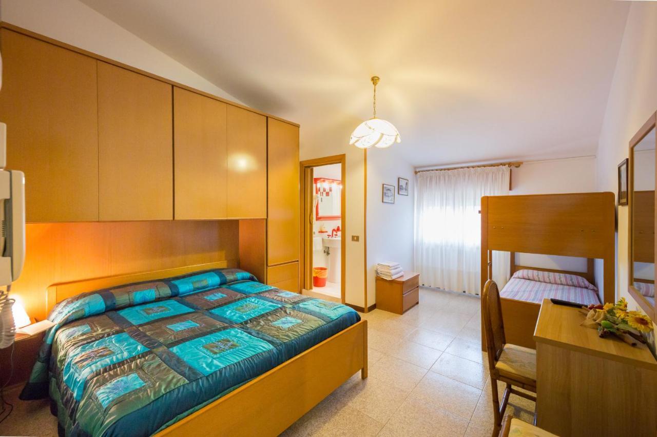 Albergo Ristorante Fabrizio Каорле Экстерьер фото