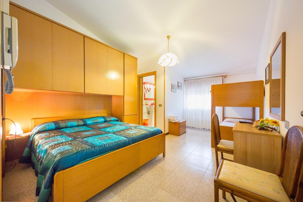 Albergo Ristorante Fabrizio Каорле Экстерьер фото